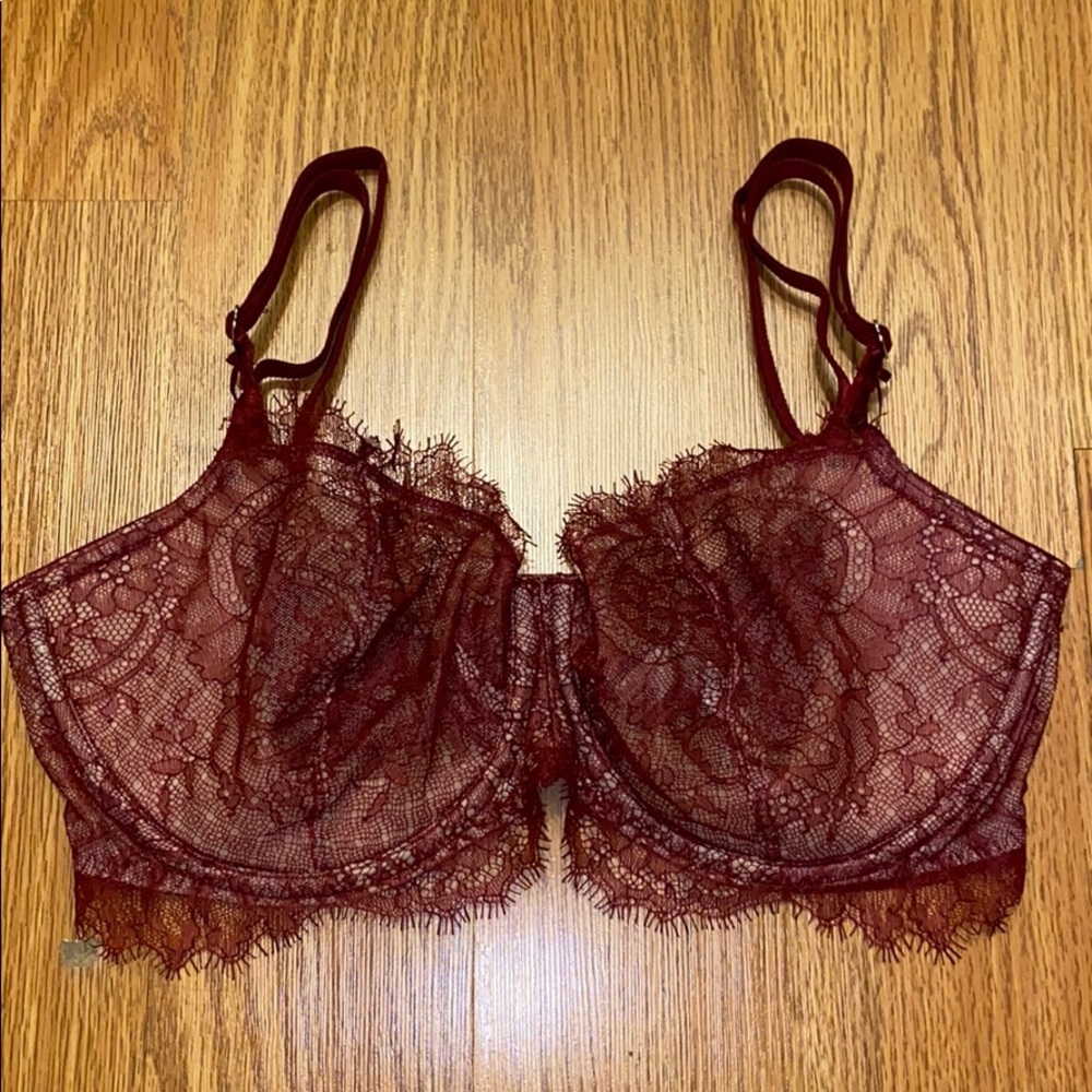 NWOT Sexy lace VS Push up bra without padding